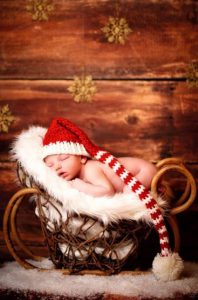 عکس نوزاد لخت با کلاه کریسمس