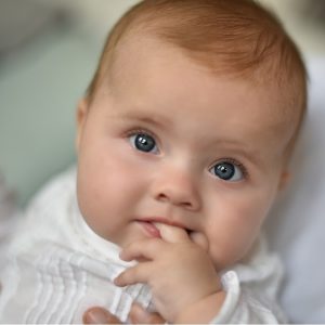 آیا فلاش در عکاسی برای چشم نوزاد خطرناک است؟