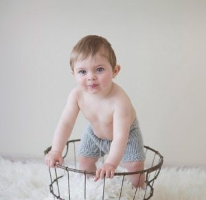 چگونه از یک نوزاد 6 تا 9 ماهه عکس برداری کنیم؟
