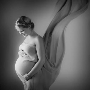 ژست های مختلف عکاسی بارداری را امتحان کنید