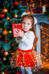 دکور متفاوت برای آتلیه عکاسی کودک در کریسمس