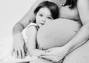 آموزش عکاسی دوران بارداری در آتلیه عکاسی