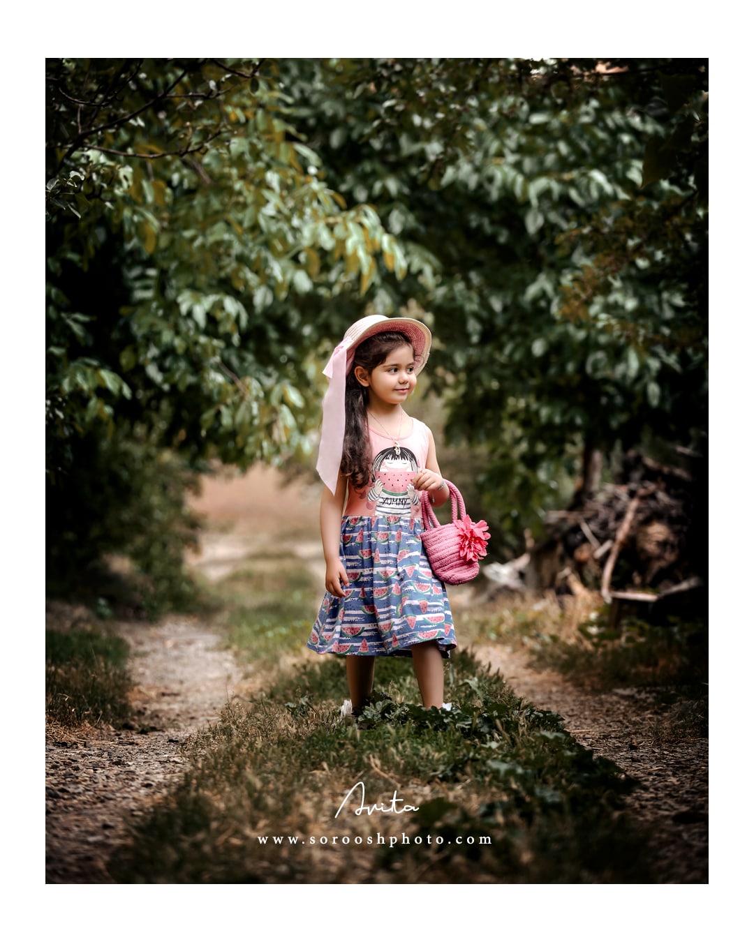 عکاسی در فضای باز آتلیه کودک سروش